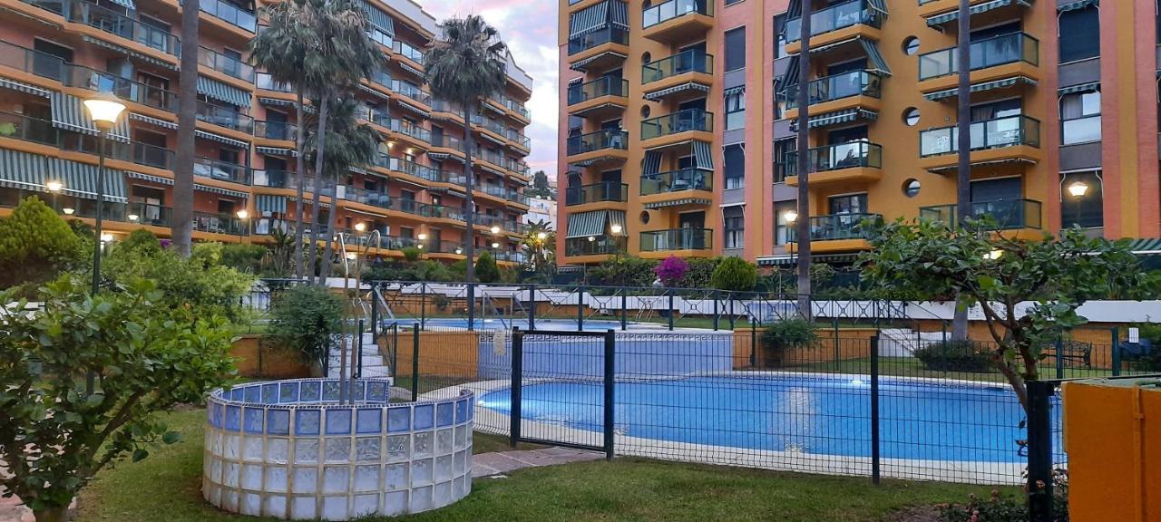 Impresionante Primera Linea De Playa, Bajondillo Beach Torremolinos Exterior photo